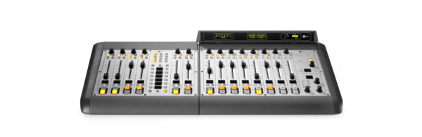 Consola iQ Main Frame 8-Fader - Image 3